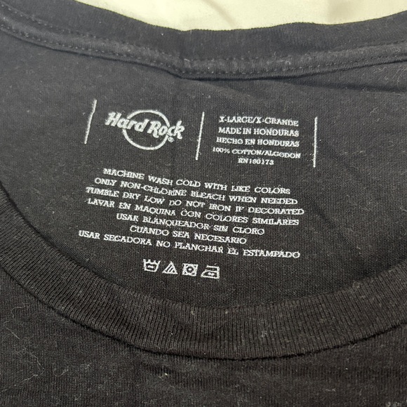 Hard Rock Tampa Black Graphic T-Shirt - Picture 2 of 3